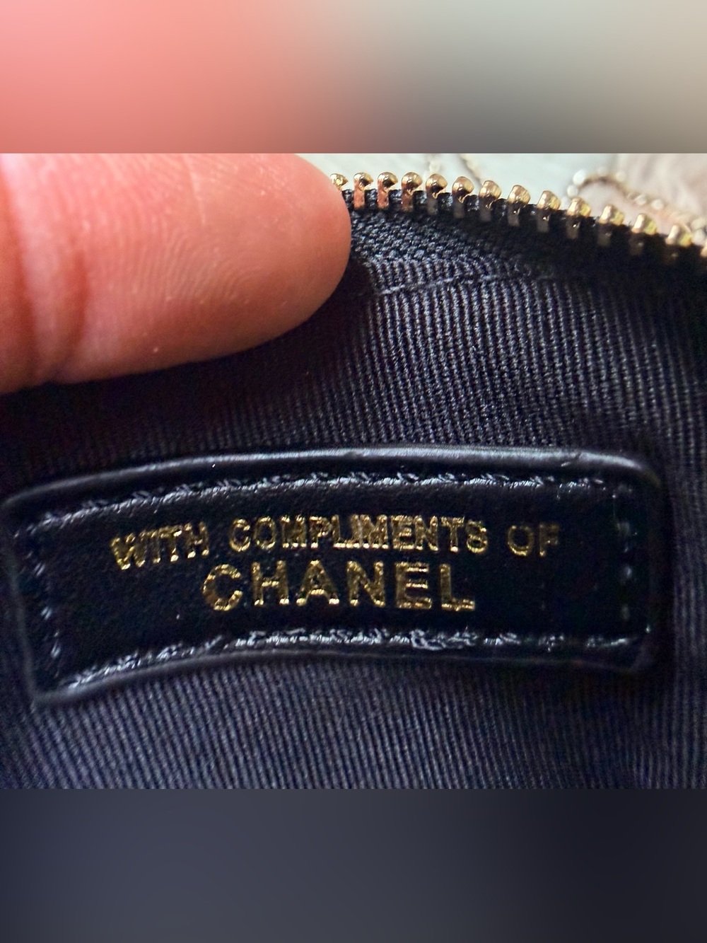 Chanel Makeup Black & White Tweed Handbag w Gold Hardware New in Box Full Set - Picture 11 of 13